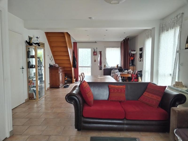 Maison - 111 m² - 6 pièces