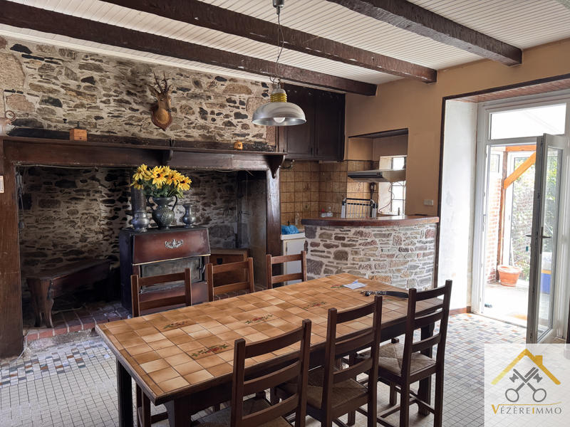 Maison - 95 m² - 5 pièces