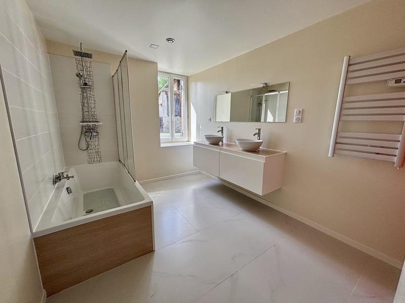 Villa - 190 m² - 6 pièces