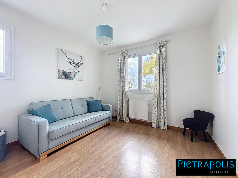 Maison - 200 m² - 7 pièces