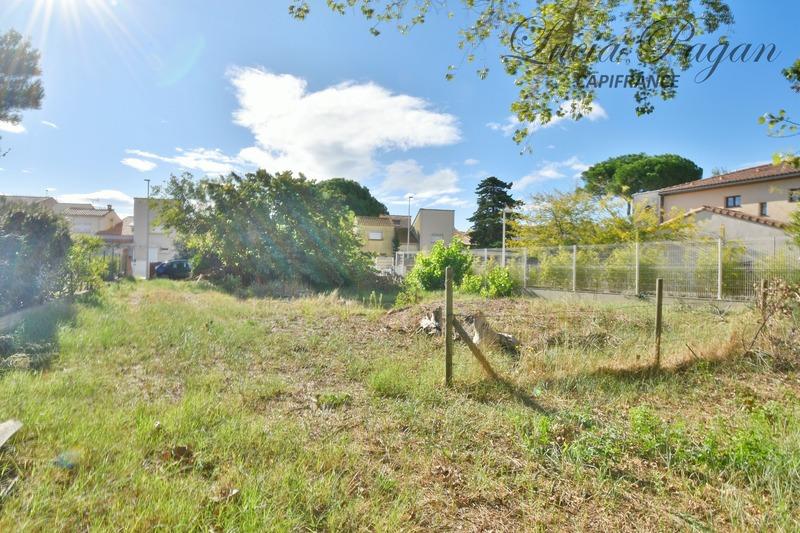 Terrain constructible - 999 m²