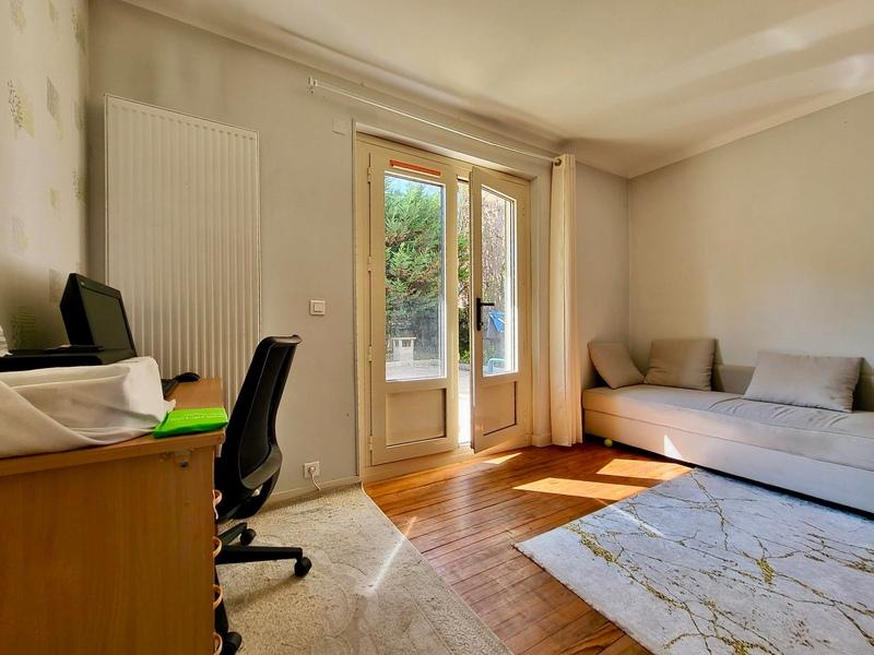 Maison - 272 m² - 11 pièces