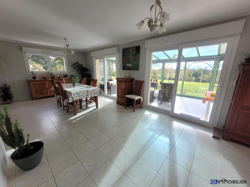 Maison - 201 m² - 7 pièces