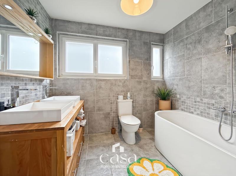 Maison - 156 m² - 6 pièces