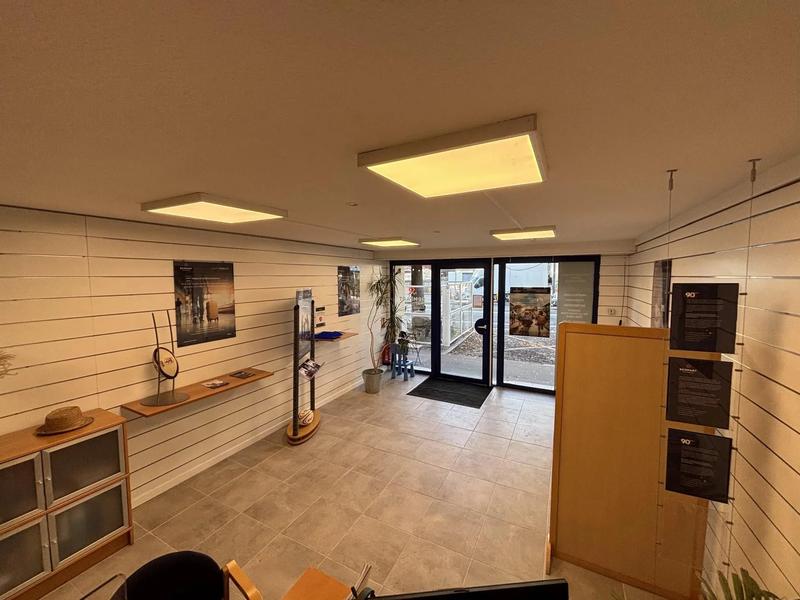 Local commercial - 74 m² - 2 pièces