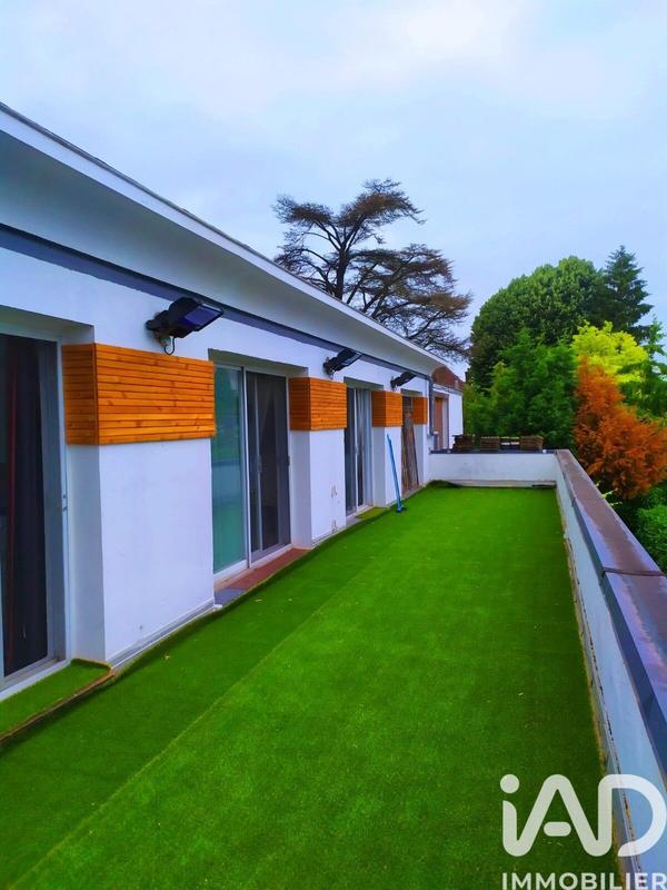 Maison de maîtres - 394 m² - 9 pièces