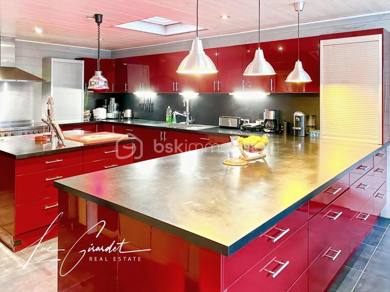 Maison traditionnelle - 170 m² - 6 pièces