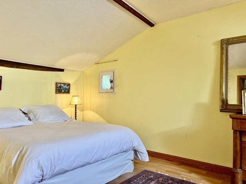 Appartement - 221 m² - 6 pièces