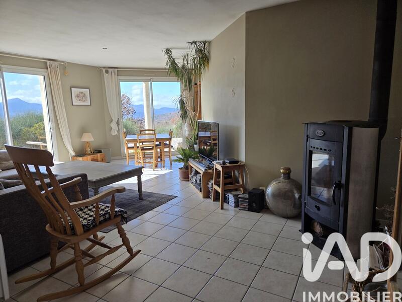 Maison - 92 m² - 5 pièces