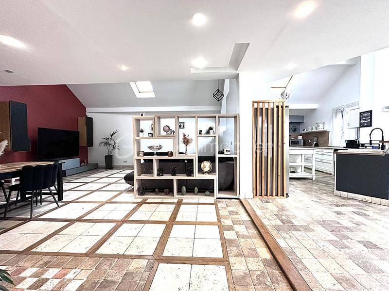 Maison - 265 m² - 8 pièces