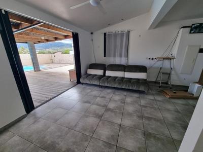 Maison - 90 m² - 1 pièce