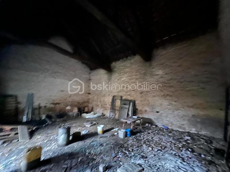 Maison - 220 m² - 2 pièces