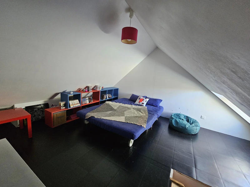 Maison traditionnelle - 180 m² - 9 pièces