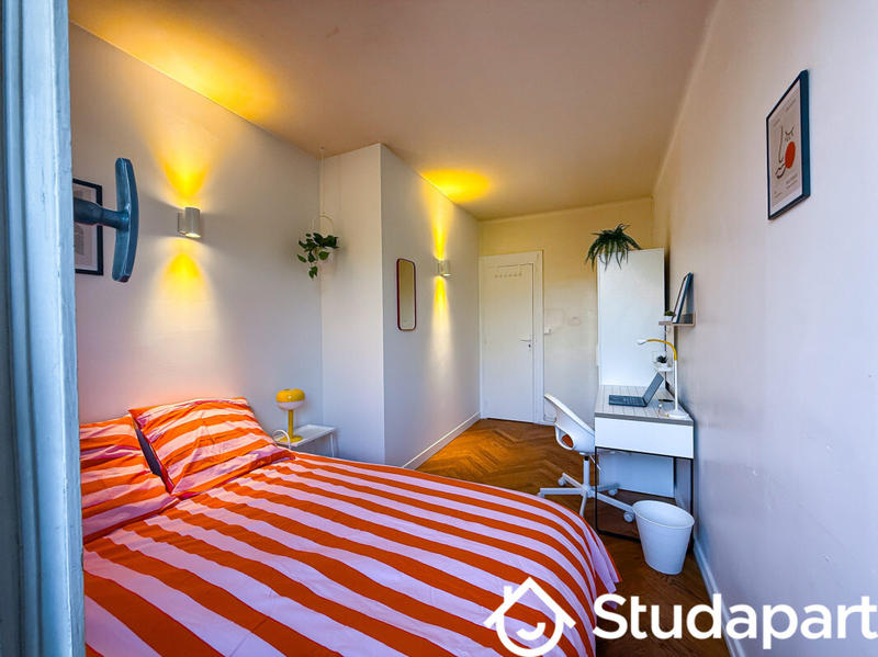 Chambre - 85 m² - 1 pièce