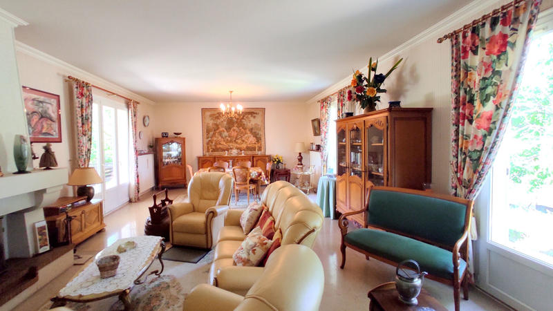 Maison - 289 m² - 8 pièces