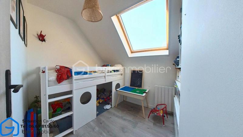 Maison traditionnelle - 96 m² - 6 pièces