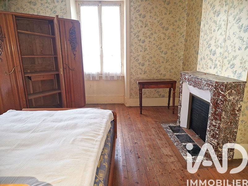 Maison de village - 202 m² - 9 pièces