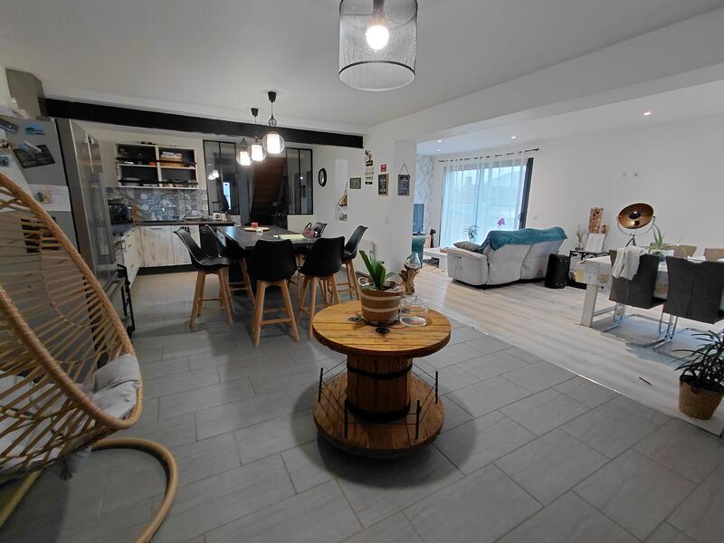 Maison - 120 m² - 5 pièces