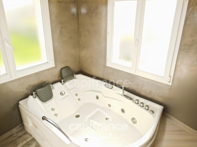 Maison - 209 m² - 11 pièces