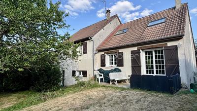 Maison - 150 m² - 8 pièces