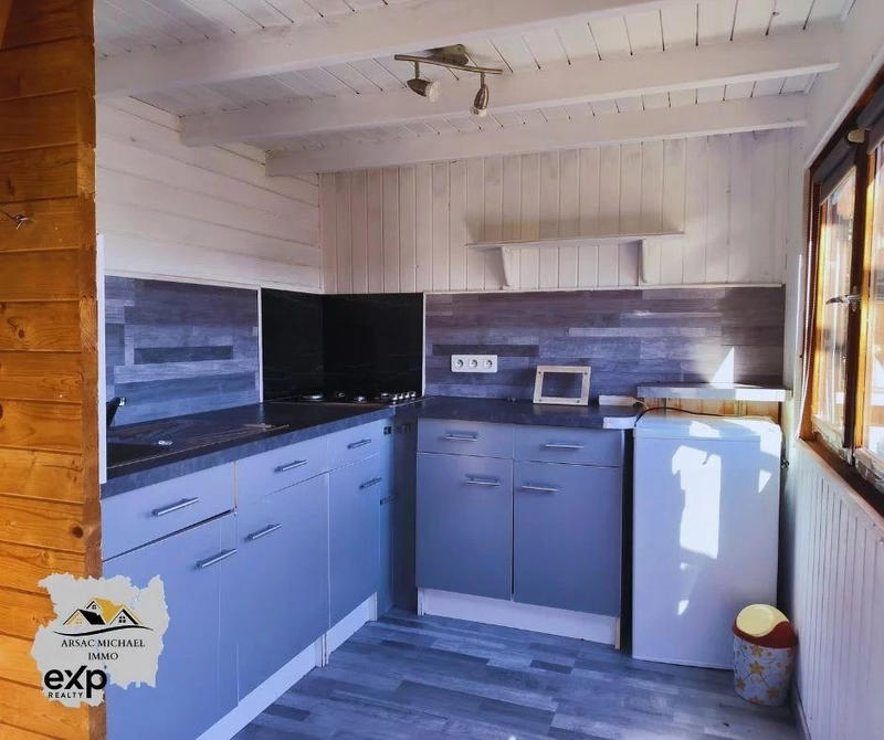 Maison - 171 m² - 7 pièces