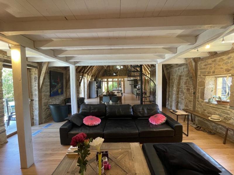 Propriété - 285 m² - 7 pièces