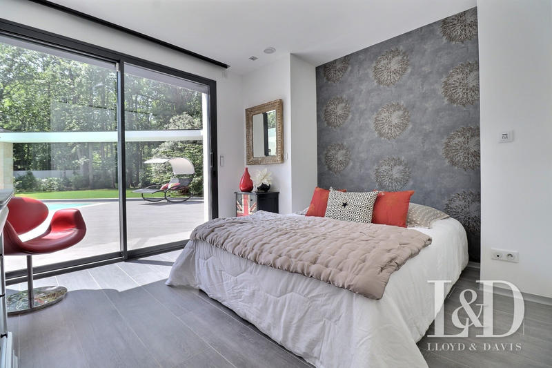 Maison - 433 m² - 12 pièces