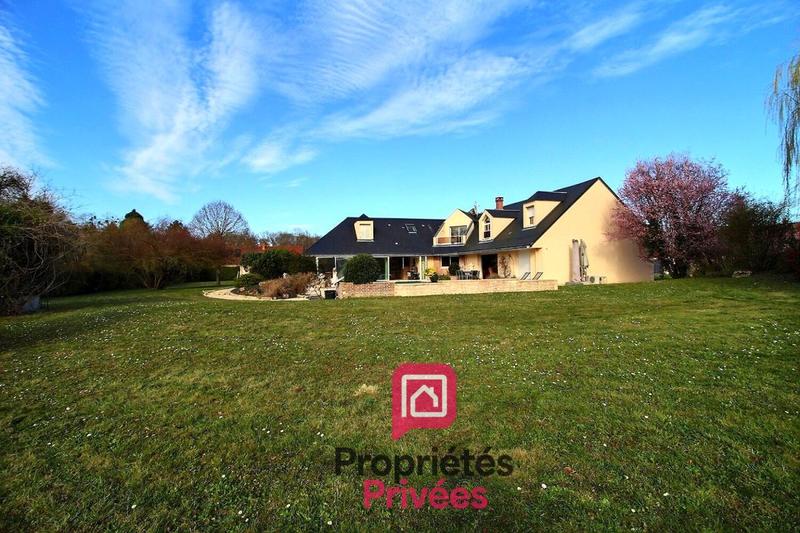 Maison - 350 m² - 8 pièces