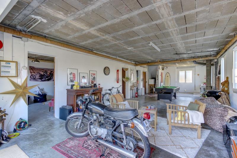 Maison - 230 m² - 5 pièces