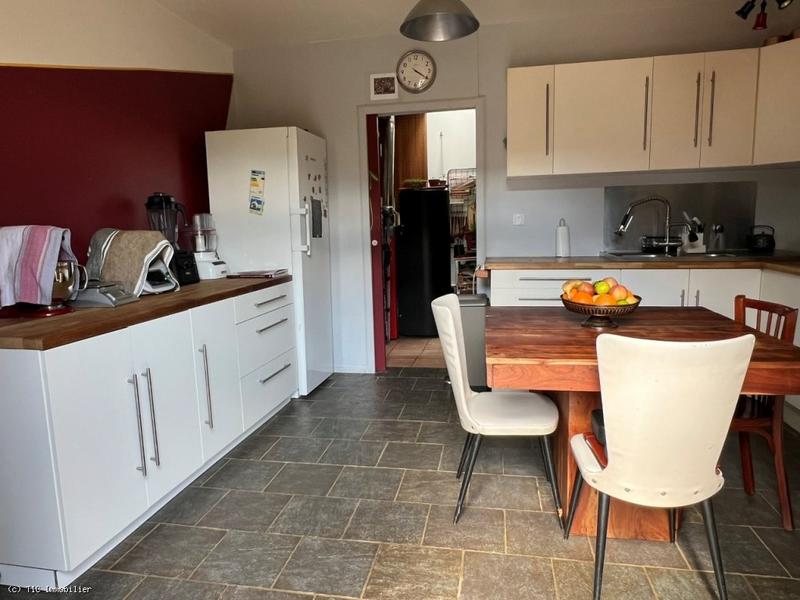 Maison en pierre - 273 m² - 6 pièces