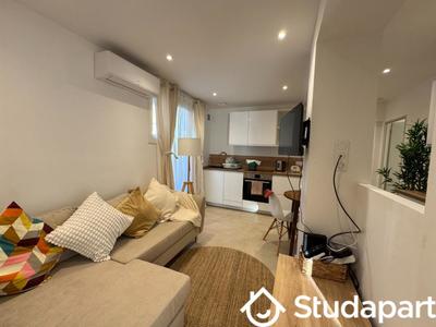 Chambre - 9 m² - 1 pièce