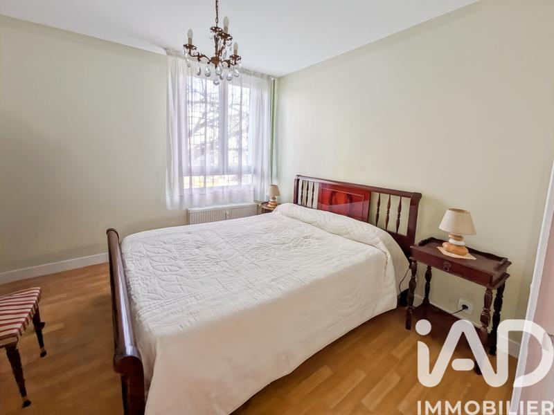 Appartement - 90 m² - 5 pièces