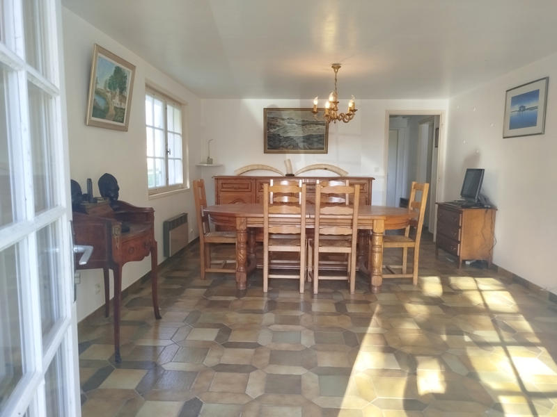 Maison - 3 105 m² - 6 pièces