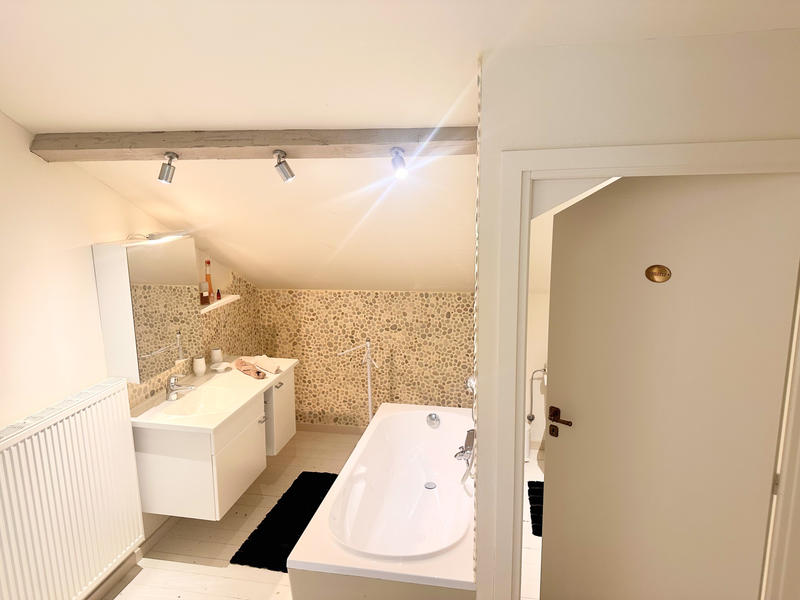 Propriété - 360 m² - 11 pièces