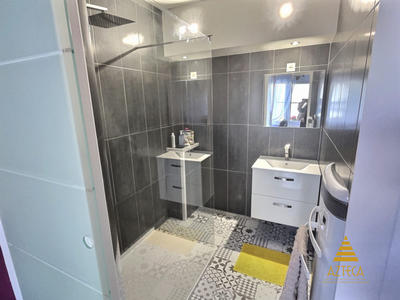 Maison - 165 m² - 7 pièces