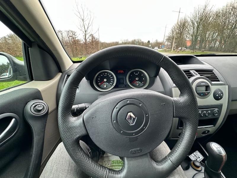 Renault Mégane II 1.6 115ch Confort Expression