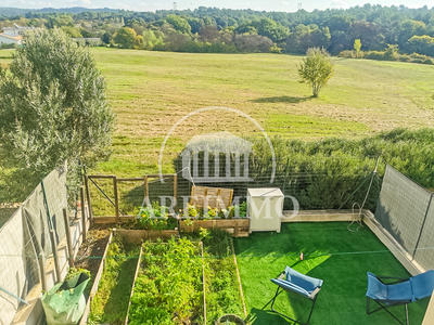 Maison - 94 m² - 5 pièces