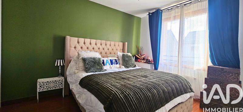 Maison - 93 m² - 5 pièces