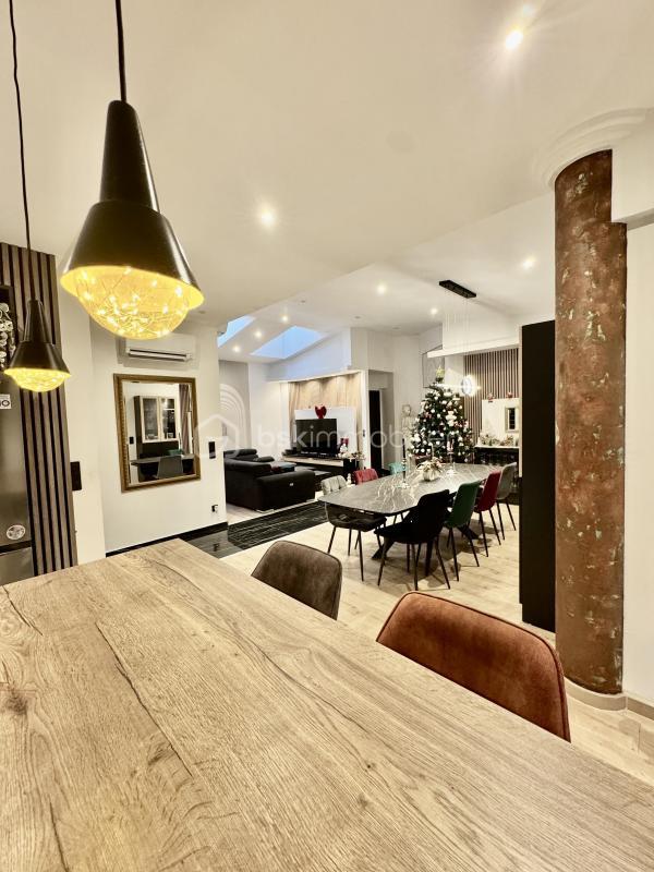 Duplex - 121 m² - 6 pièces