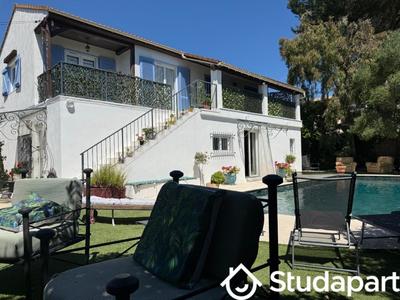 Chambre - 9 m² - 1 pièce