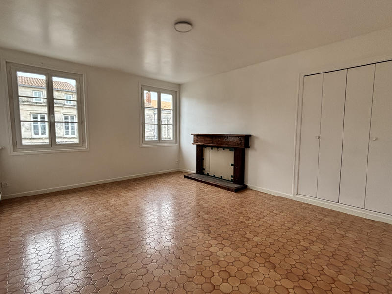 Appartement - 84 m² - 4 pièces