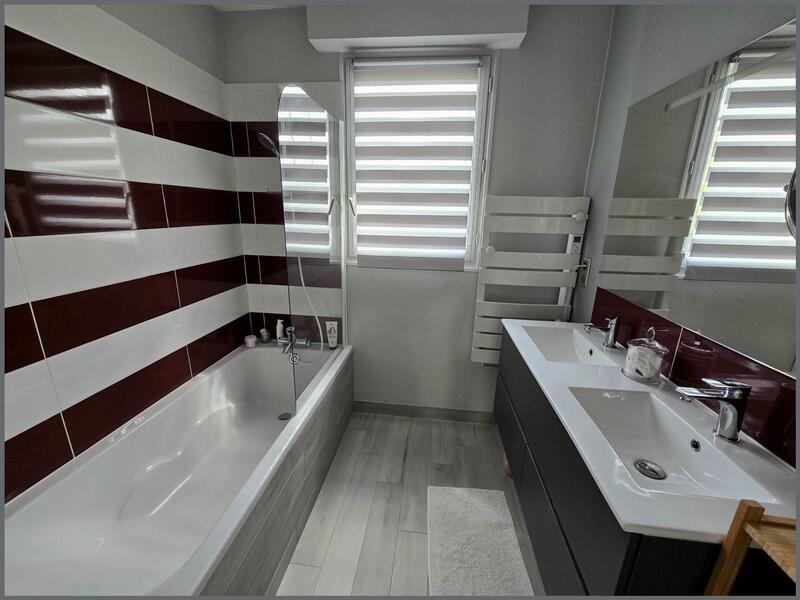 Maison - 184 m² - 7 pièces