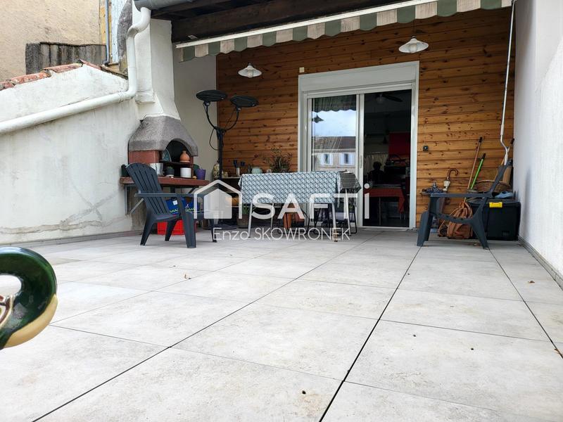 Maison - 241 m² - 5 pièces