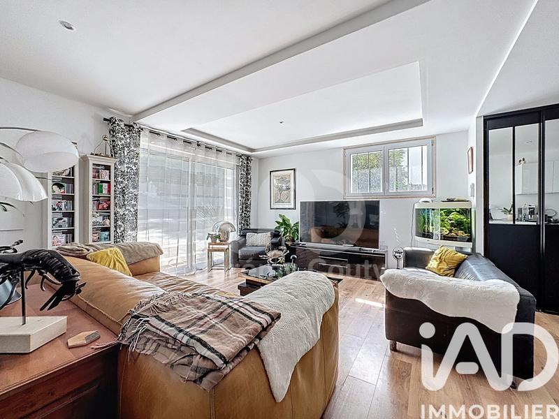 Maison - 187 m² - 11 pièces