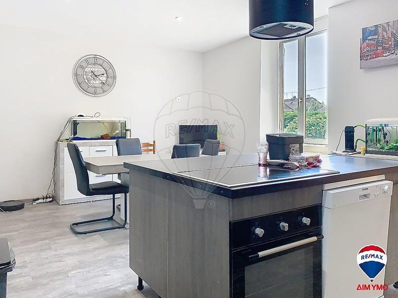 Maison - 93 m² - 5 pièces