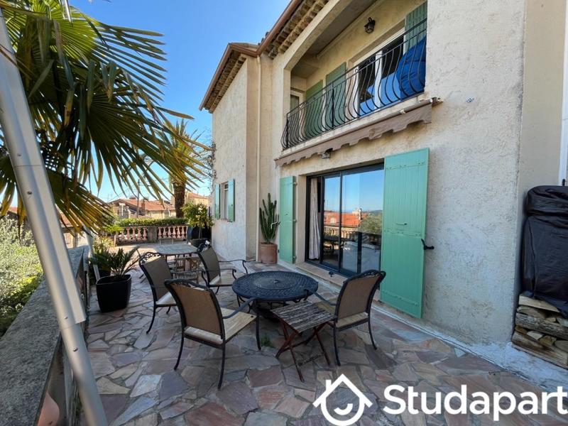 Chambre - 15 m² - 1 pièce