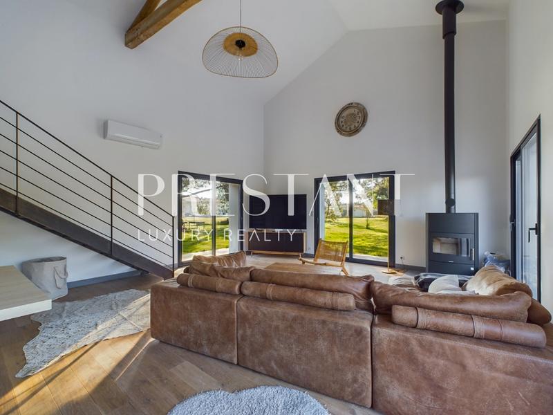 Maison - 150 m² - 4 pièces