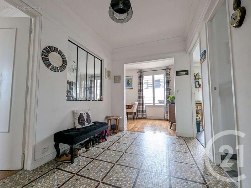 Appartement - 75 m² - 4 pièces