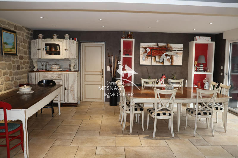 Maison - 182 m² - 6 pièces