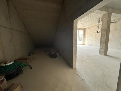 Local commercial - 85 m² - 1 pièce